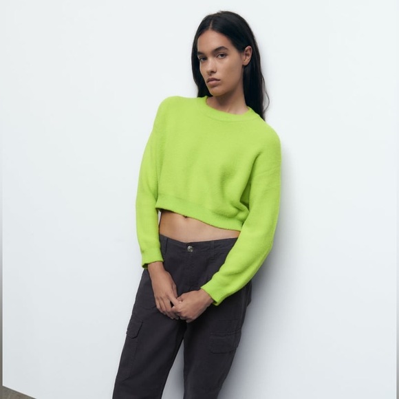 Zara SOFT TOUCH CROPPED KNIT SWEATER - Picture 1 of 5